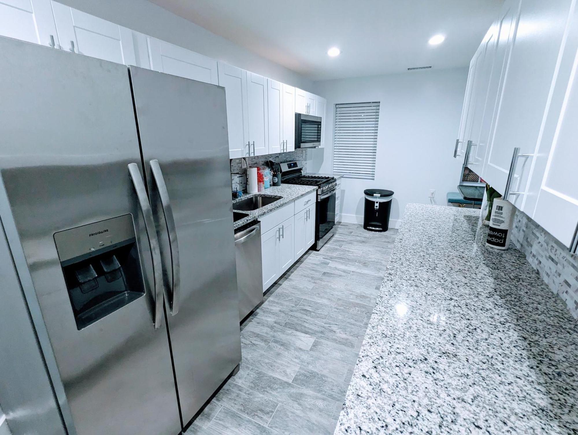 Luxurious 3 Bedroom Apt With A Beautiful Balcony 华盛顿哥伦比亚 客房 照片